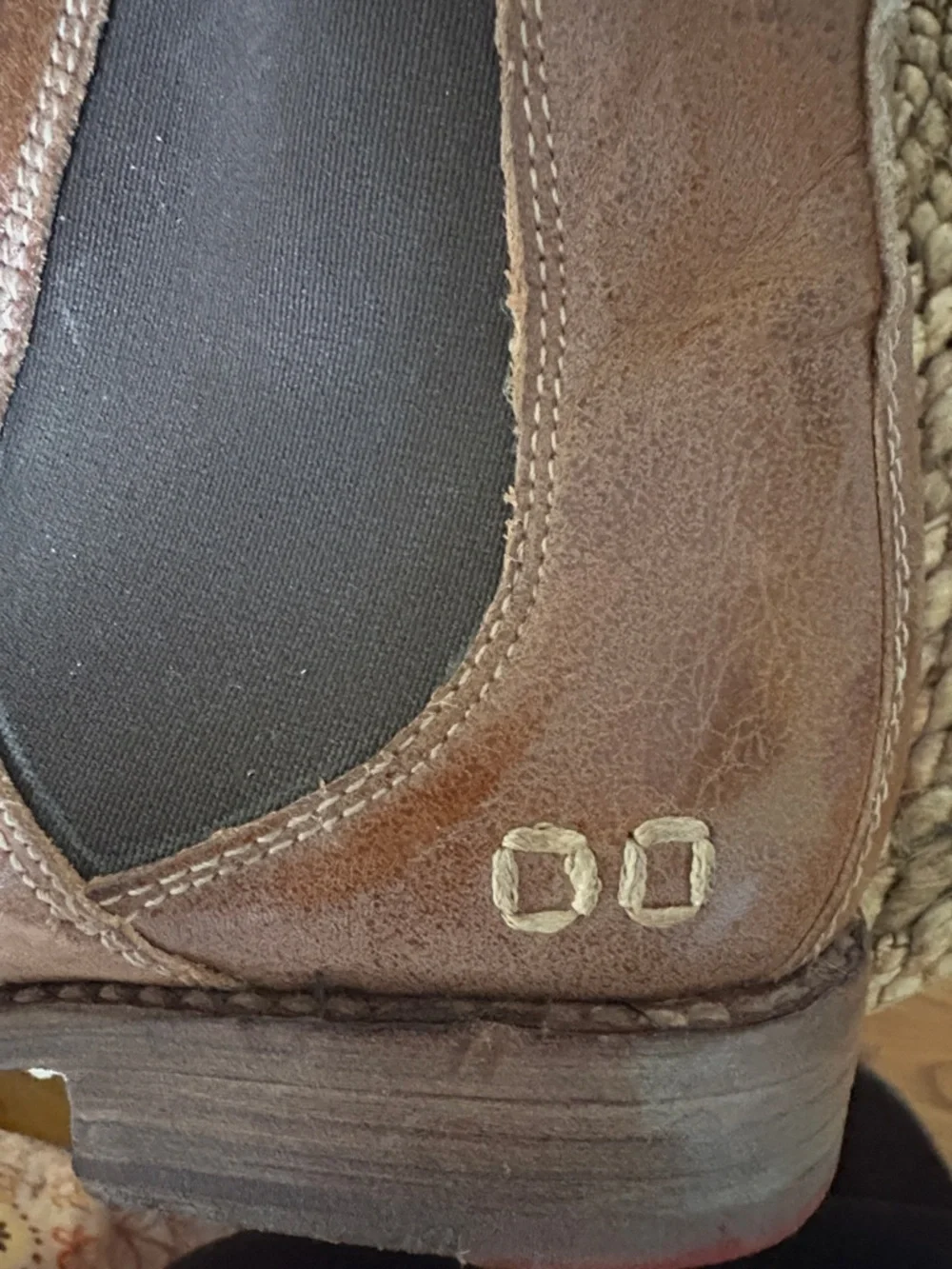 Bed Stu Nandi Chelsea Rustic Leather Boots 9